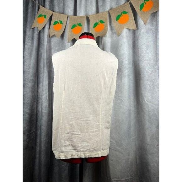 Erika and Company Beige Embroidered Floral Button Down Sleeveless Top SZ M - Picture 3 of 4